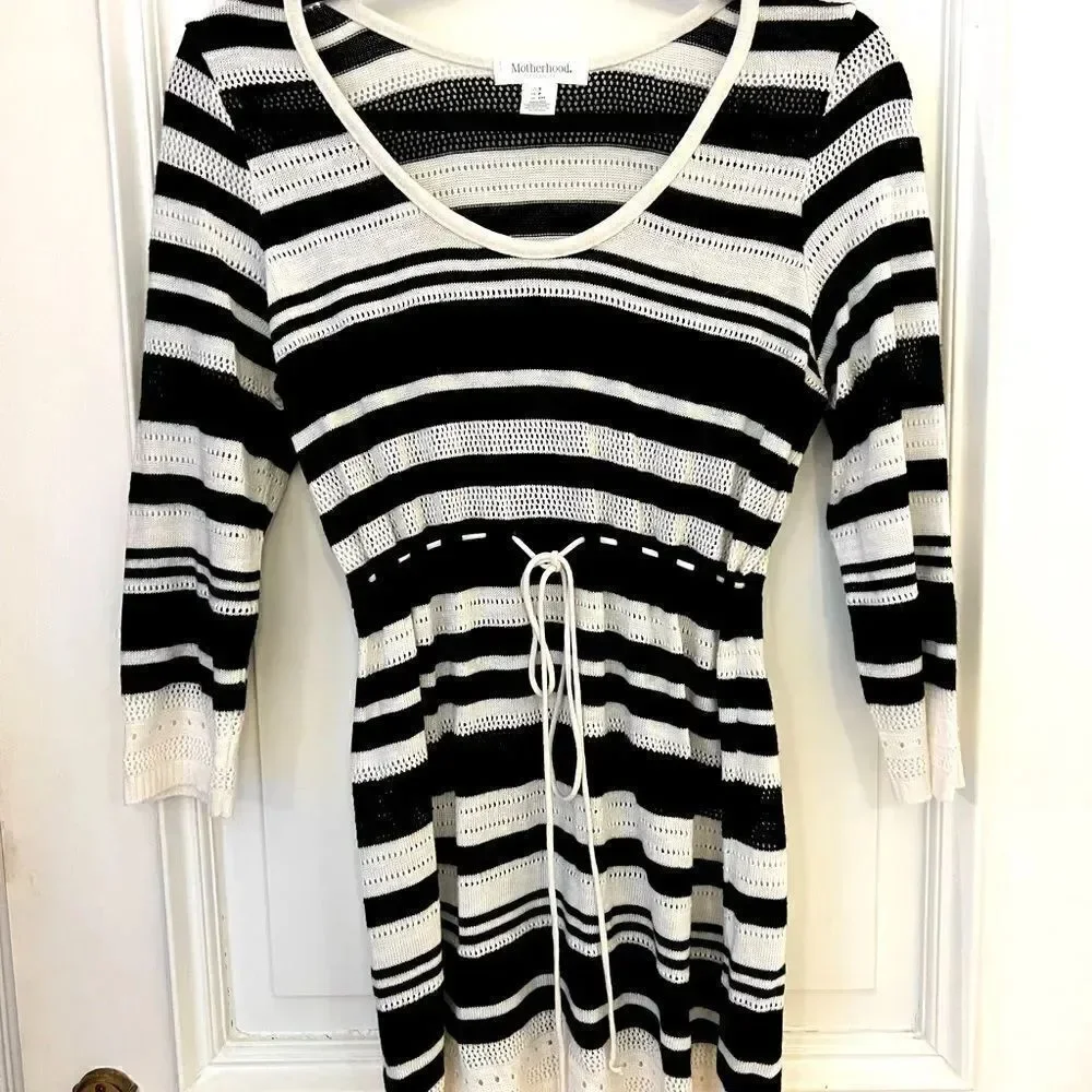 Maternity blouse! Super cute Motherhood top in small